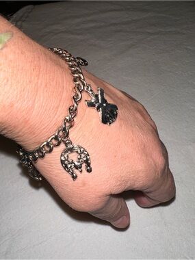 2️⃣Vintage Silver-Tone Charm Bracelet with Scottish? Cross and Horseshoe Charms